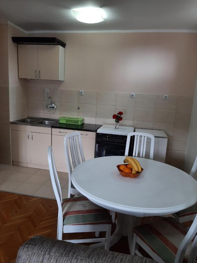 Apartment Danilo แฮร์เซ็ก-โนวี ภายนอก รูปภาพ