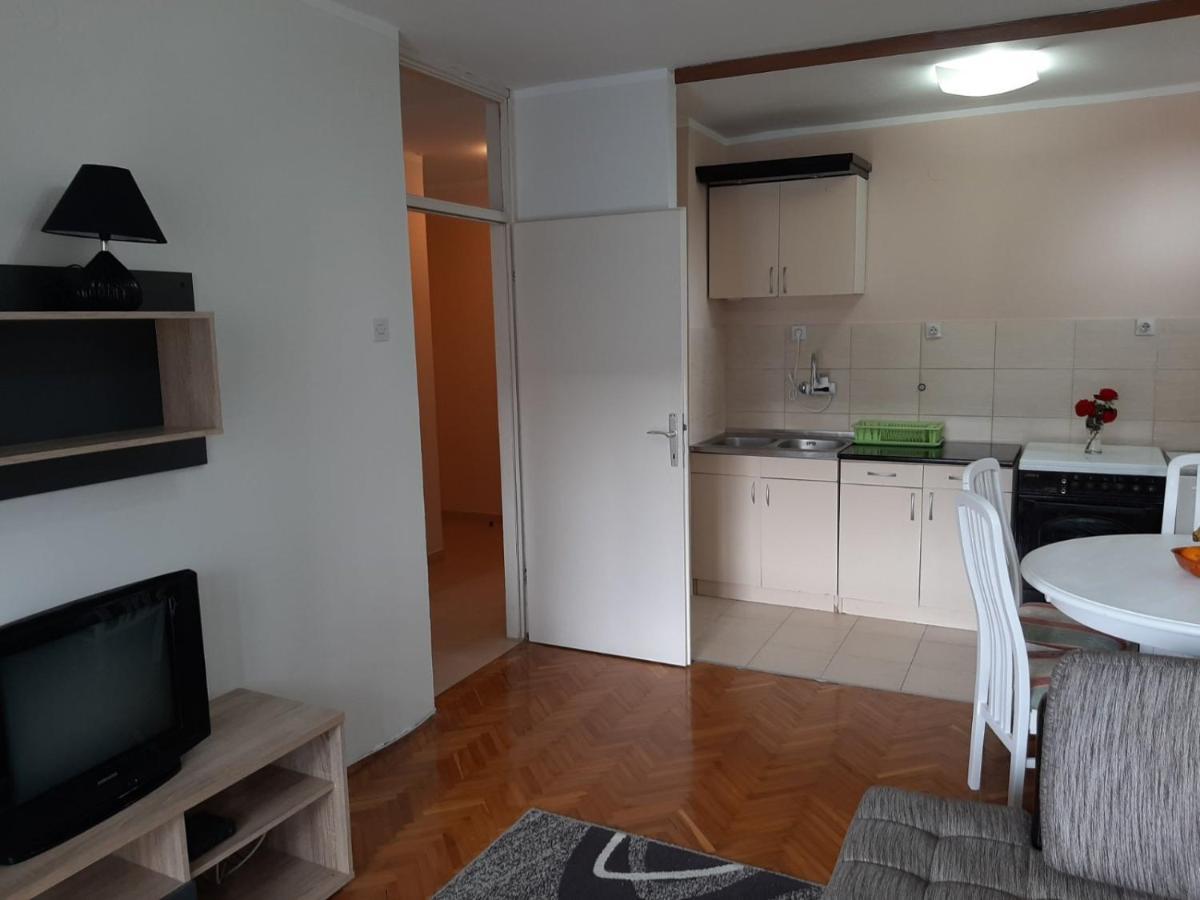 Apartment Danilo แฮร์เซ็ก-โนวี ภายนอก รูปภาพ
